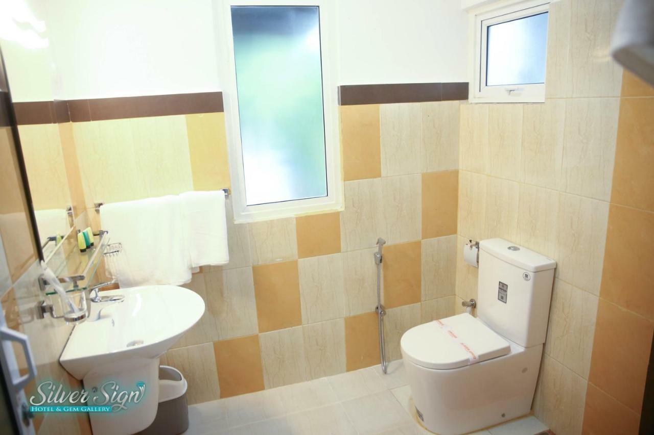 Silver Sign Hotel Katugastota Dış mekan fotoğraf