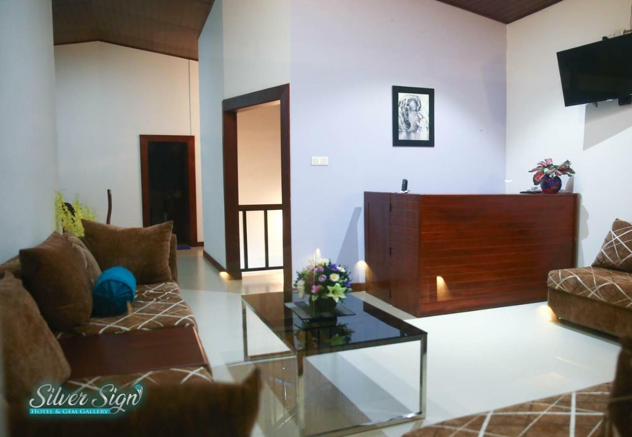 Silver Sign Hotel Katugastota Dış mekan fotoğraf