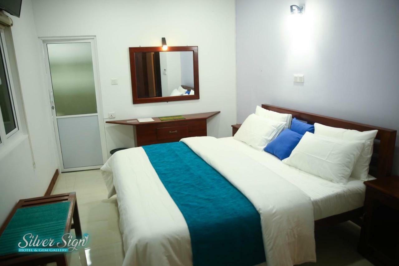 Silver Sign Hotel Katugastota Dış mekan fotoğraf